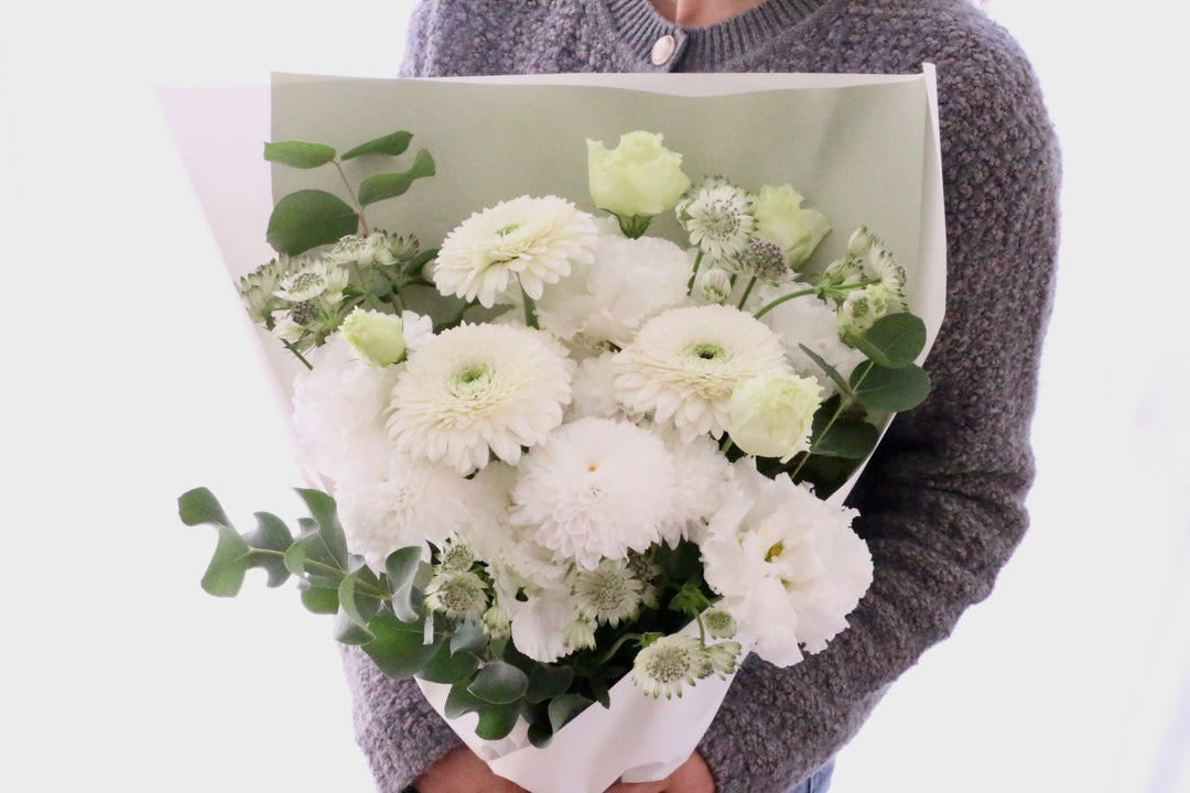 【供花】白色・グリーンのお供え花束 7,000円