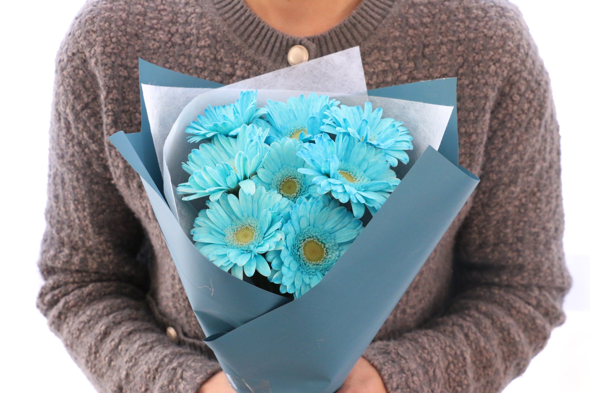 水色のガーベラの花束（8本）-あなたの思いやりに感謝します – 花