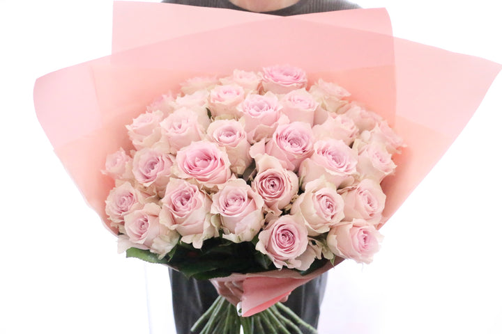 31本のピンク色のバラの花束-いつもあなたを想っています