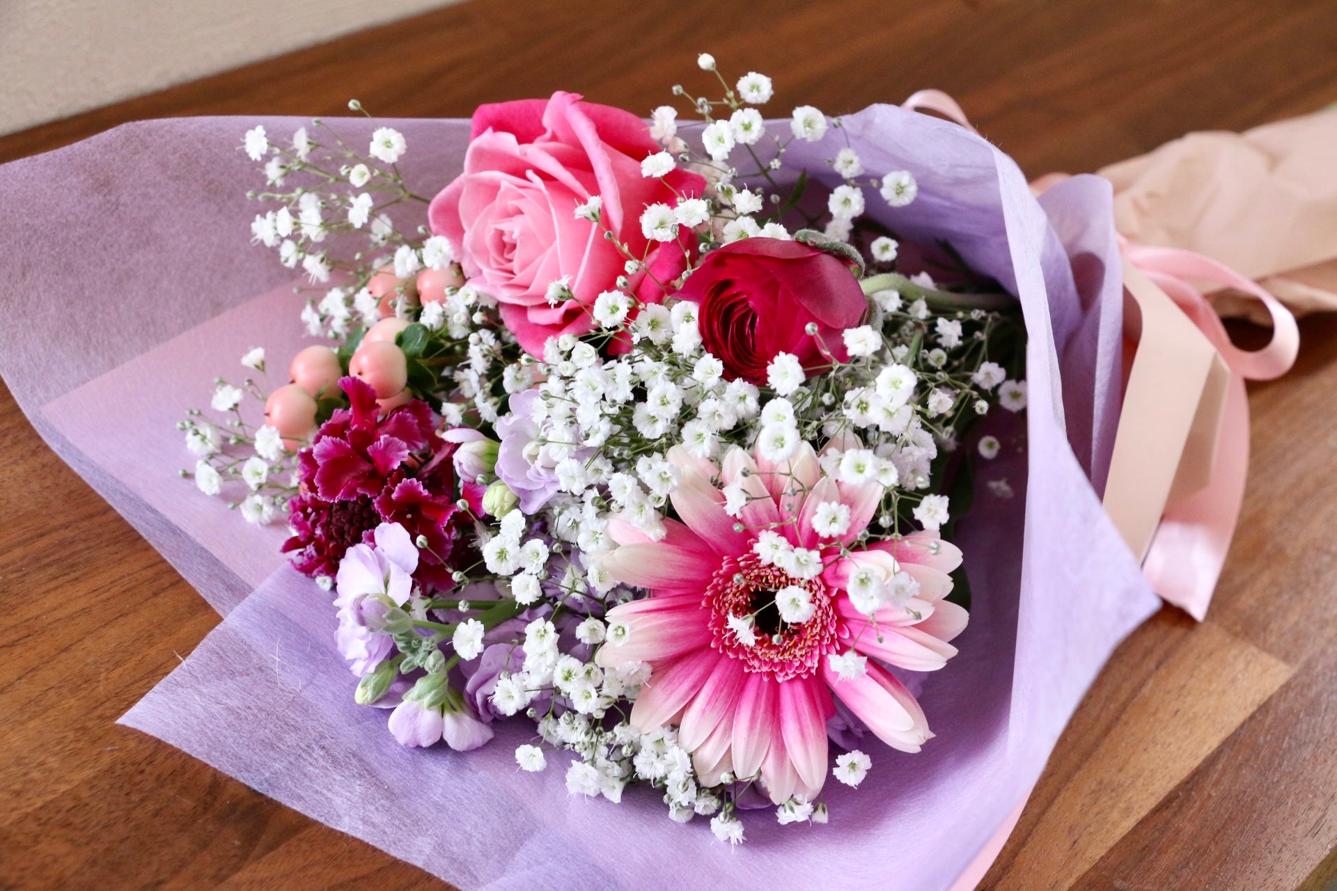 花・花束の通販サイト｜HanaTaku