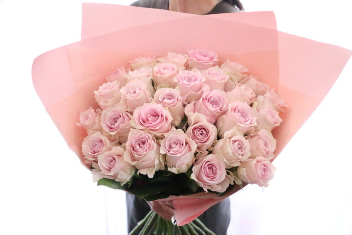 31本のピンク色のバラの花束-いつもあなたを想っています
