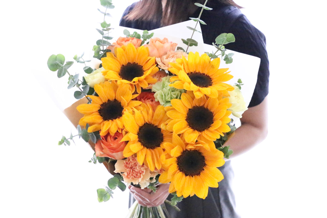 ひまわり入りの花束 9,000円