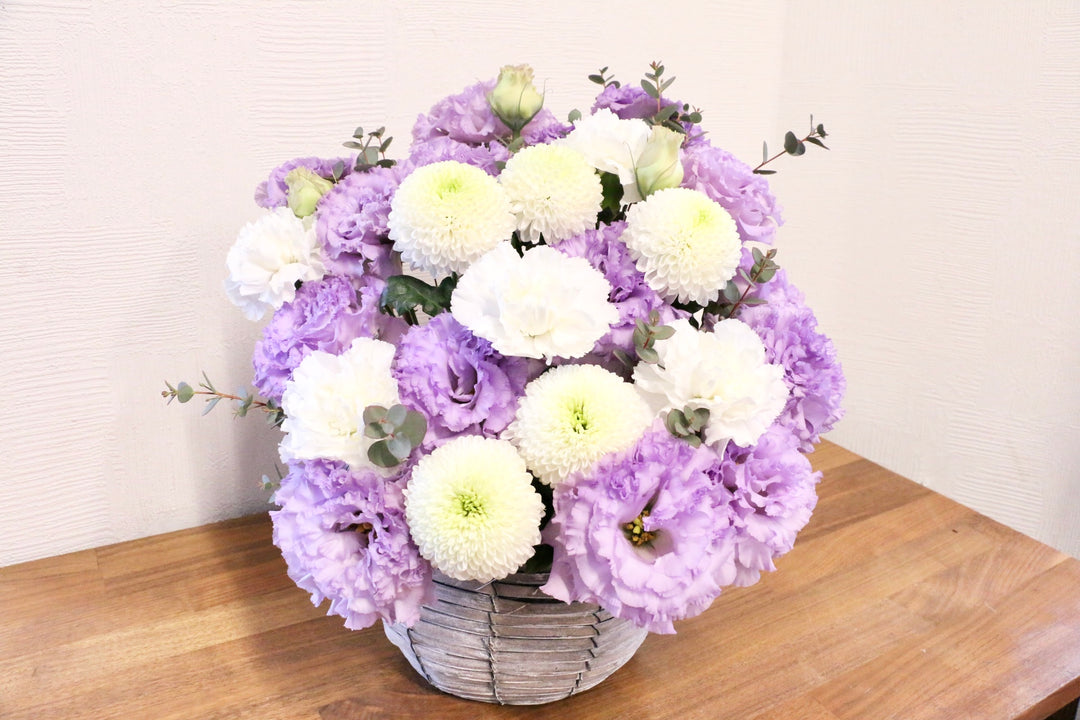 白色・紫色のお供えアレンジメント 9,000円