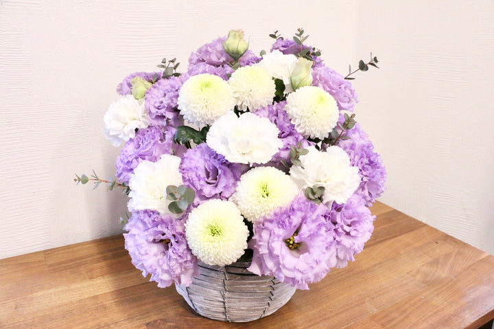 白色・紫色のお供えアレンジメント 9,000円