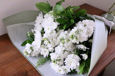 【供花】白色・グリーンのお供え花束 8,000円