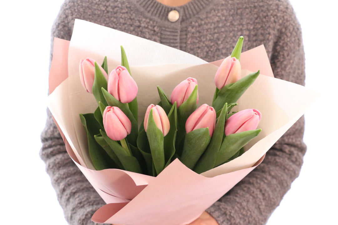 ピンクのチューリップの花束（8本）