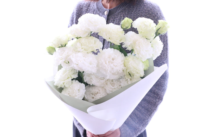 白いトルコキキョウの花束（7本）
