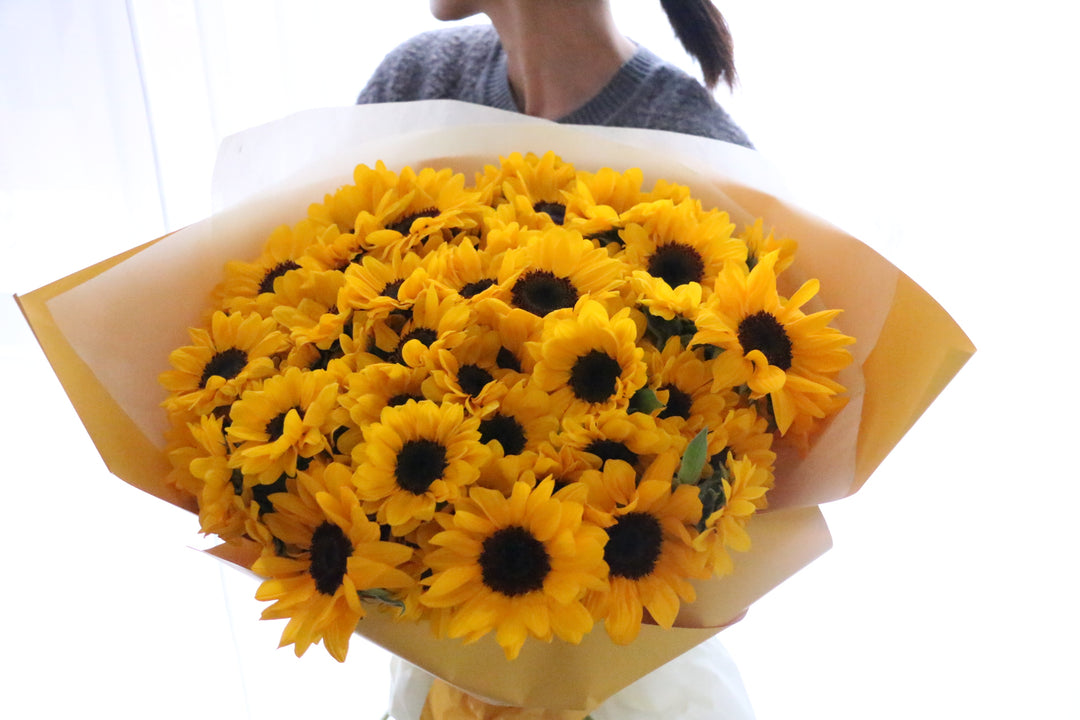 ひまわりの花束（100本）-100％の愛