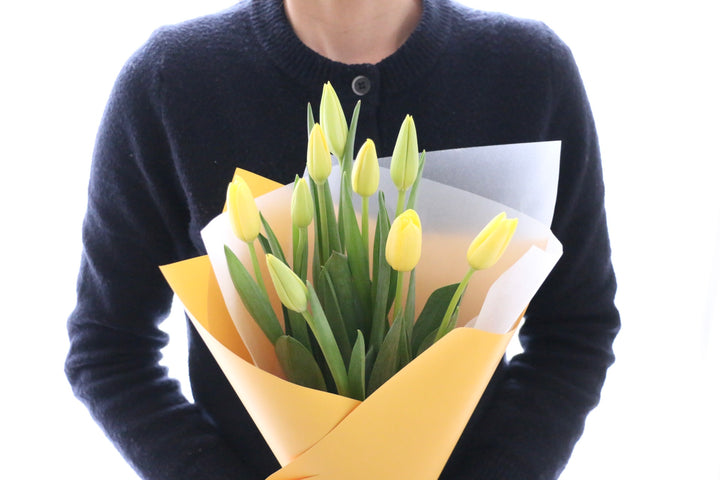 黄色のチューリップの花束（9本）