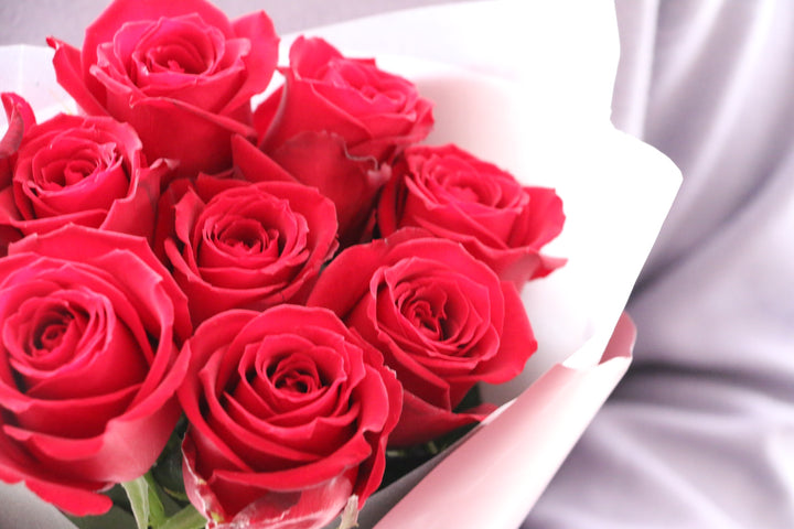 9本の赤いバラの花束-いつまでも一緒にいてください