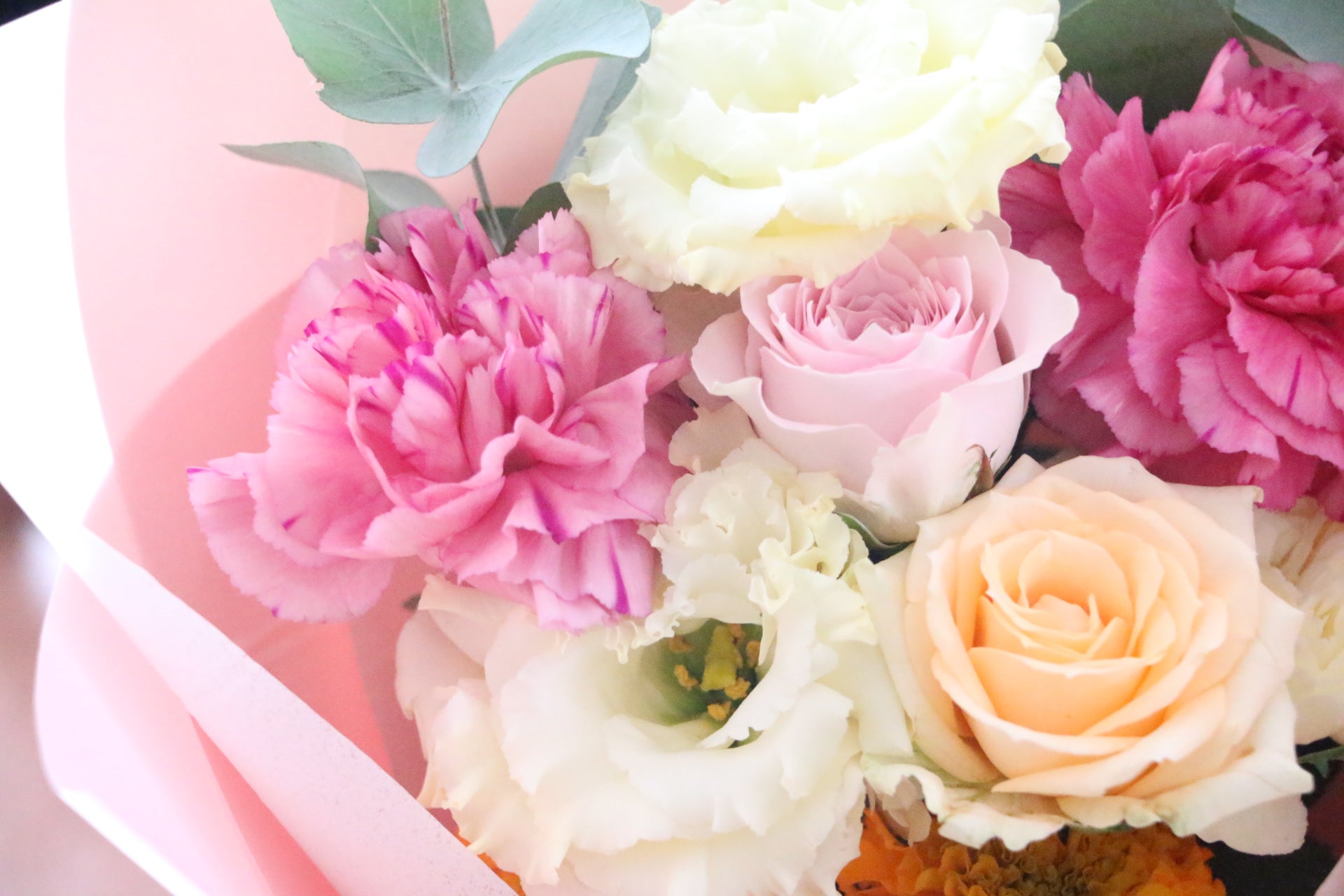 ピンク・黄色の花束 4,000円 – 花・花束の通販サイト｜HanaTaku