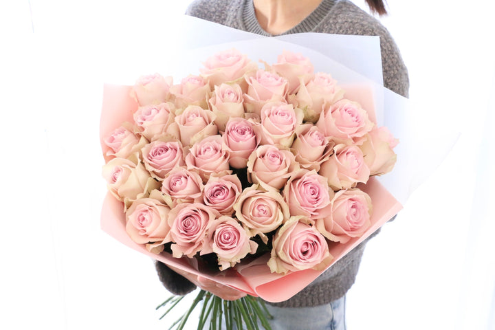 29本のピンク色のバラの花束-永遠に愛してる