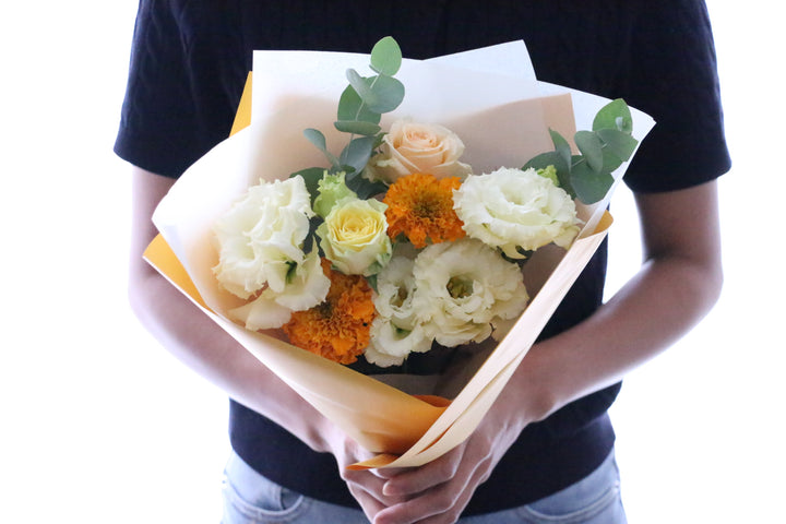 黄色・オレンジ色の花束 3,000円