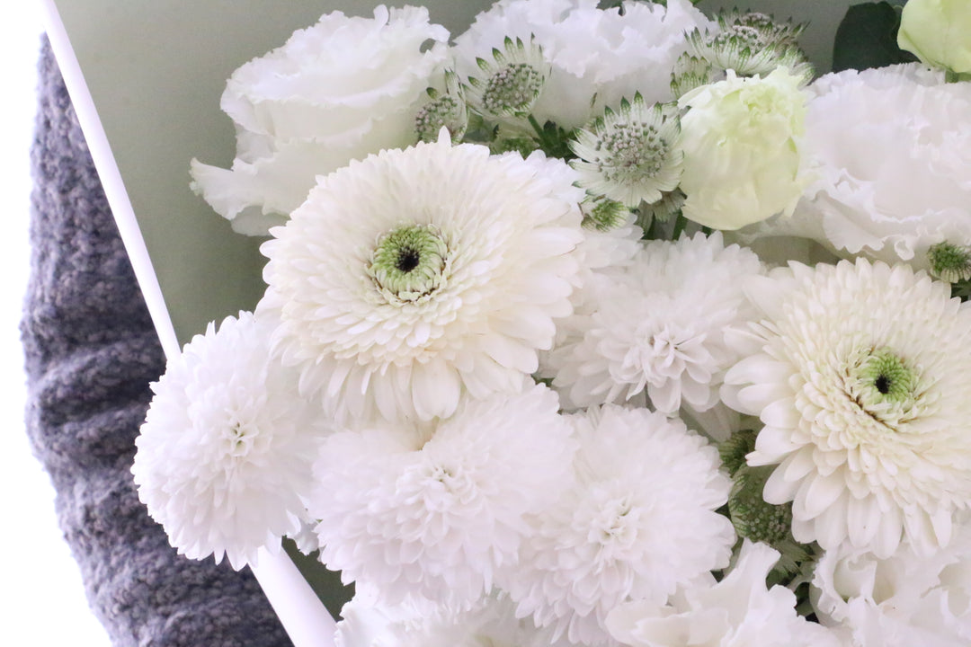 【供花】白色・グリーンのお供え花束 6,000円