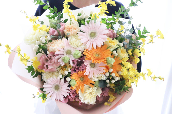 ピンク・黄色の花束 15,000円