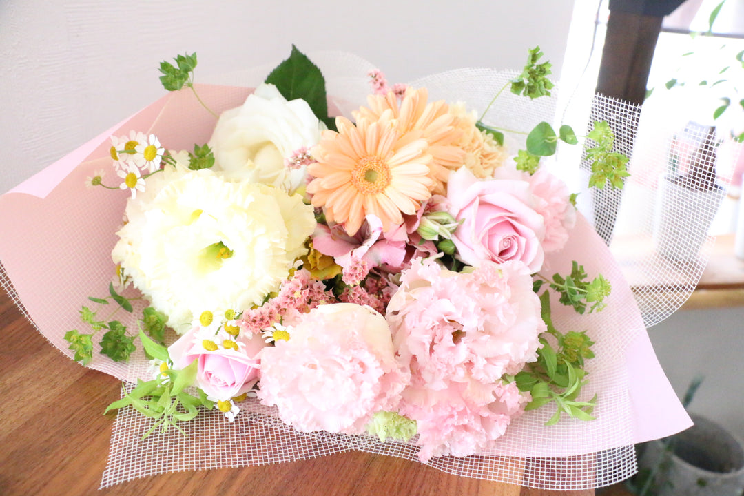 ピンク・黄色の花束　8,000円サイズ
