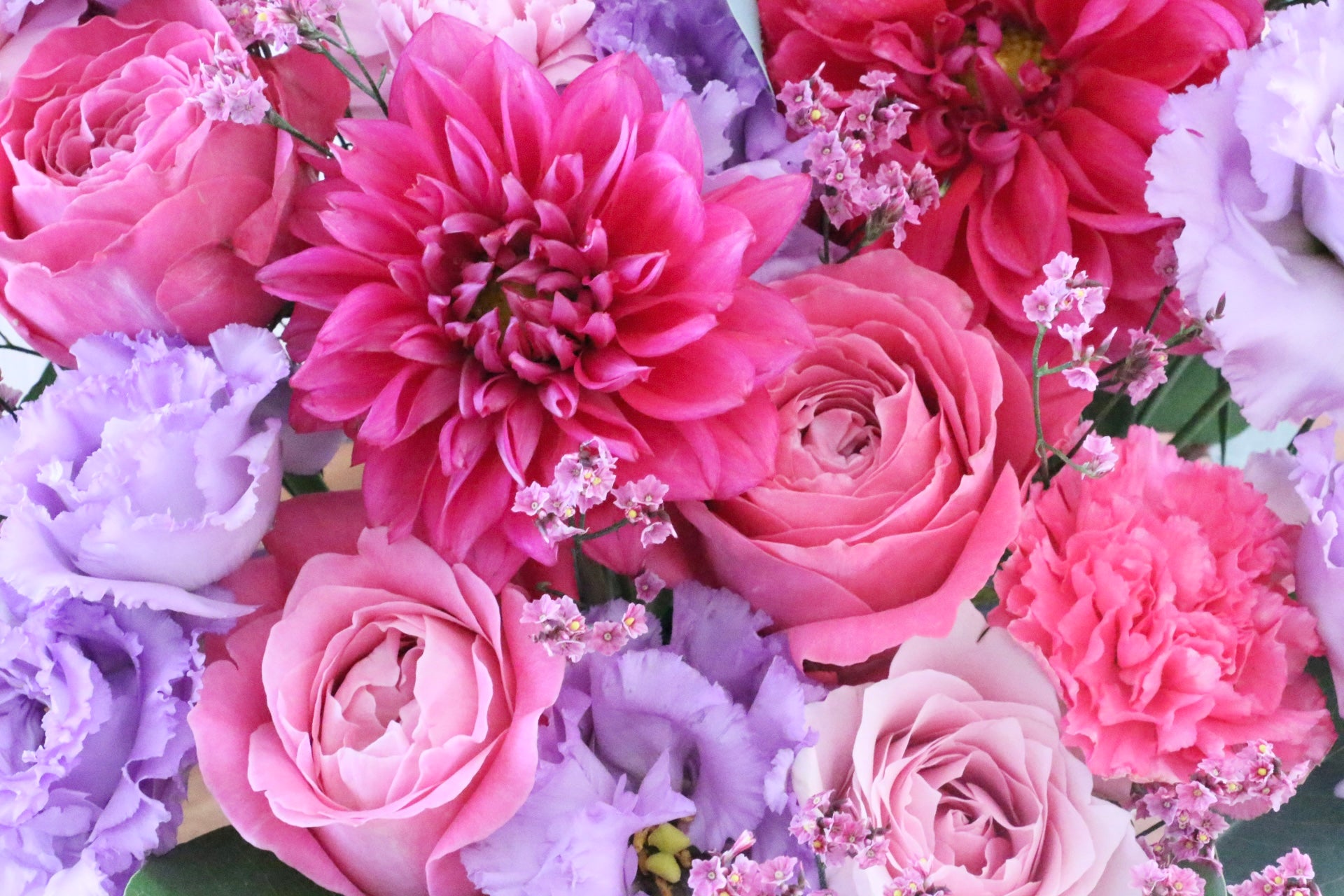紫・ピンクのアレンジメント 12,000円 – 花・花束の通販サイト｜HanaTaku