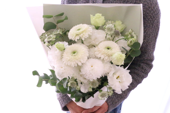 【供花】白色・グリーンのお供え花束 7,000円