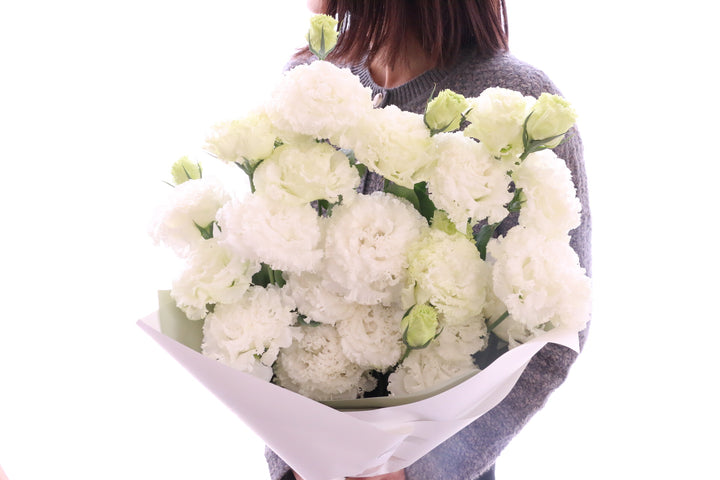 白いトルコキキョウの花束（8本）