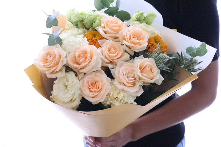 オレンジ色バラ入りの花束 Lサイズ 10,000円