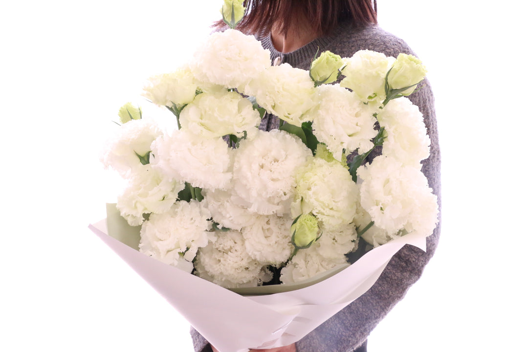 白いトルコキキョウの花束（8本）