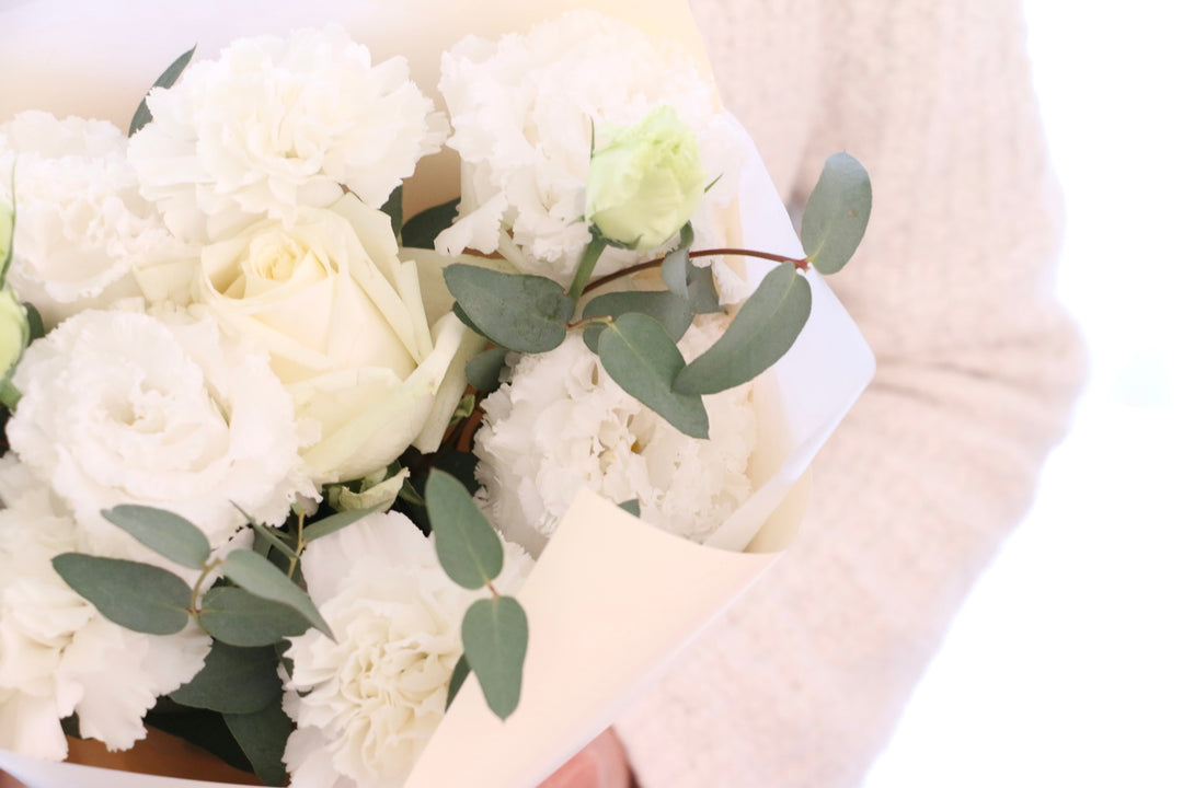 白・グリーンの花束 4,000円