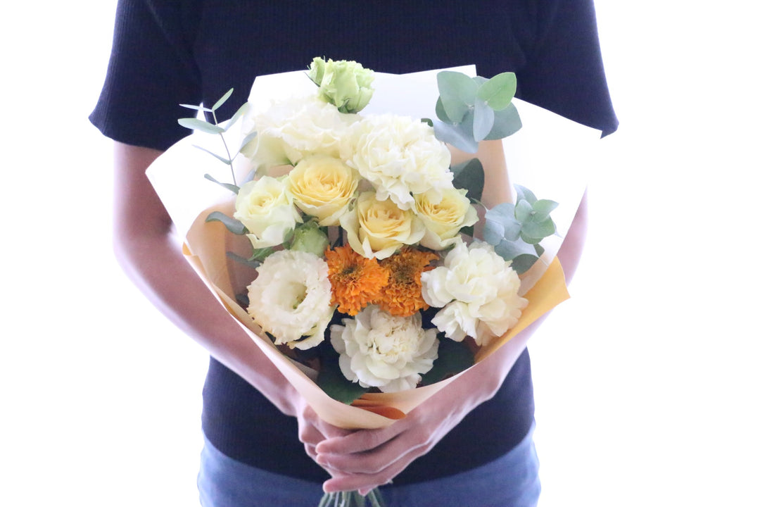 黄色バラ入りの花束 Sサイズ 5,000円
