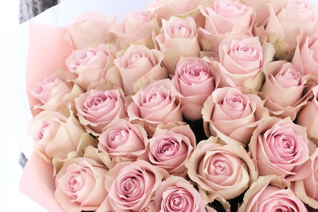 29本のピンク色のバラの花束-永遠に愛してる