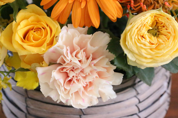 黄色・オレンジ色のアレンジメント 8,000円