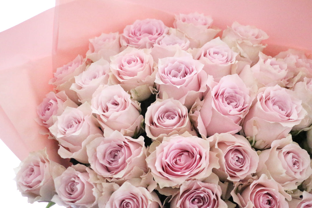 35本のピンク色のバラの花束