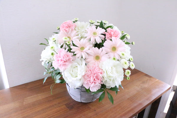 【供花】白色・ピンク色のお供えアレンジメント 8,000円