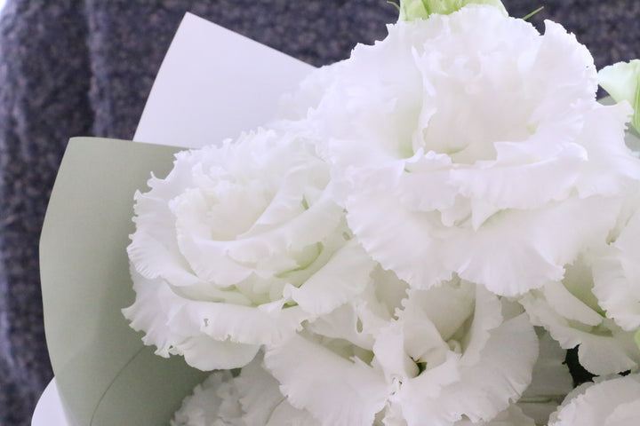 白いトルコキキョウの花束（5本）