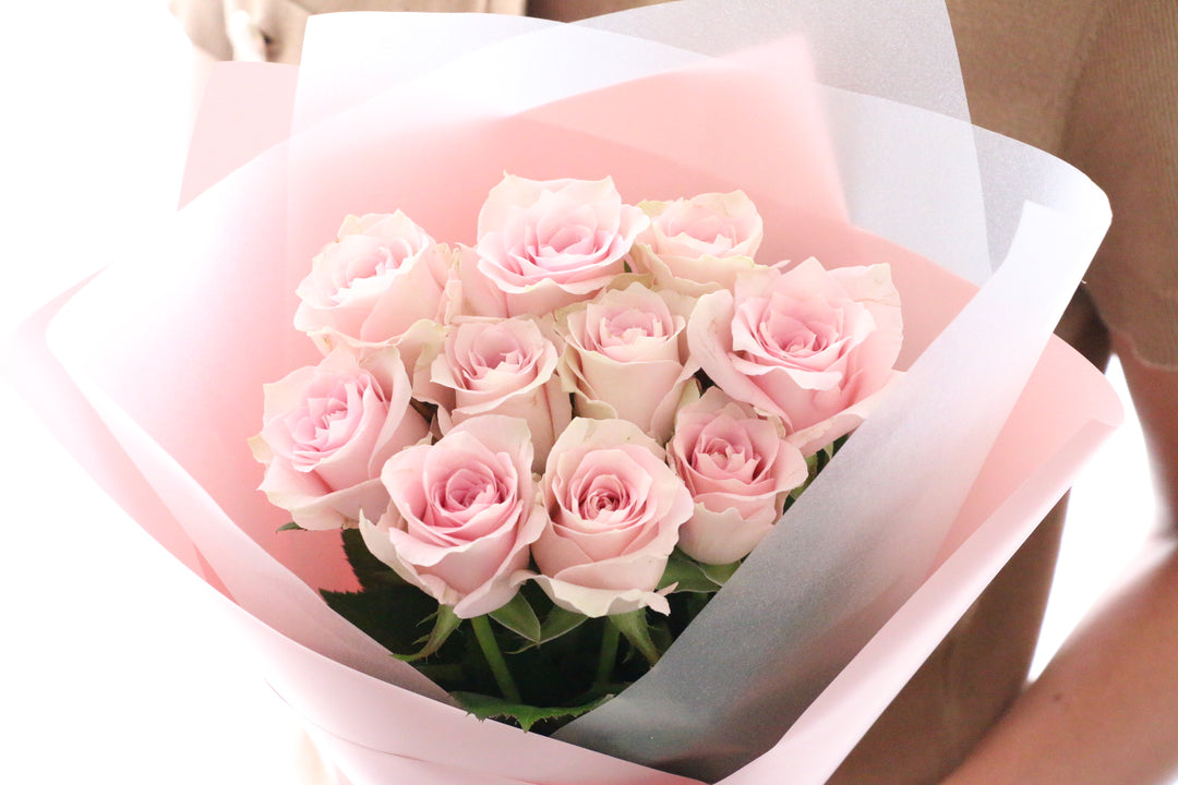 10本のピンク色バラの花束