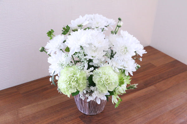 【供花】白色・グリーンのお供えアレンジメント 5,000円