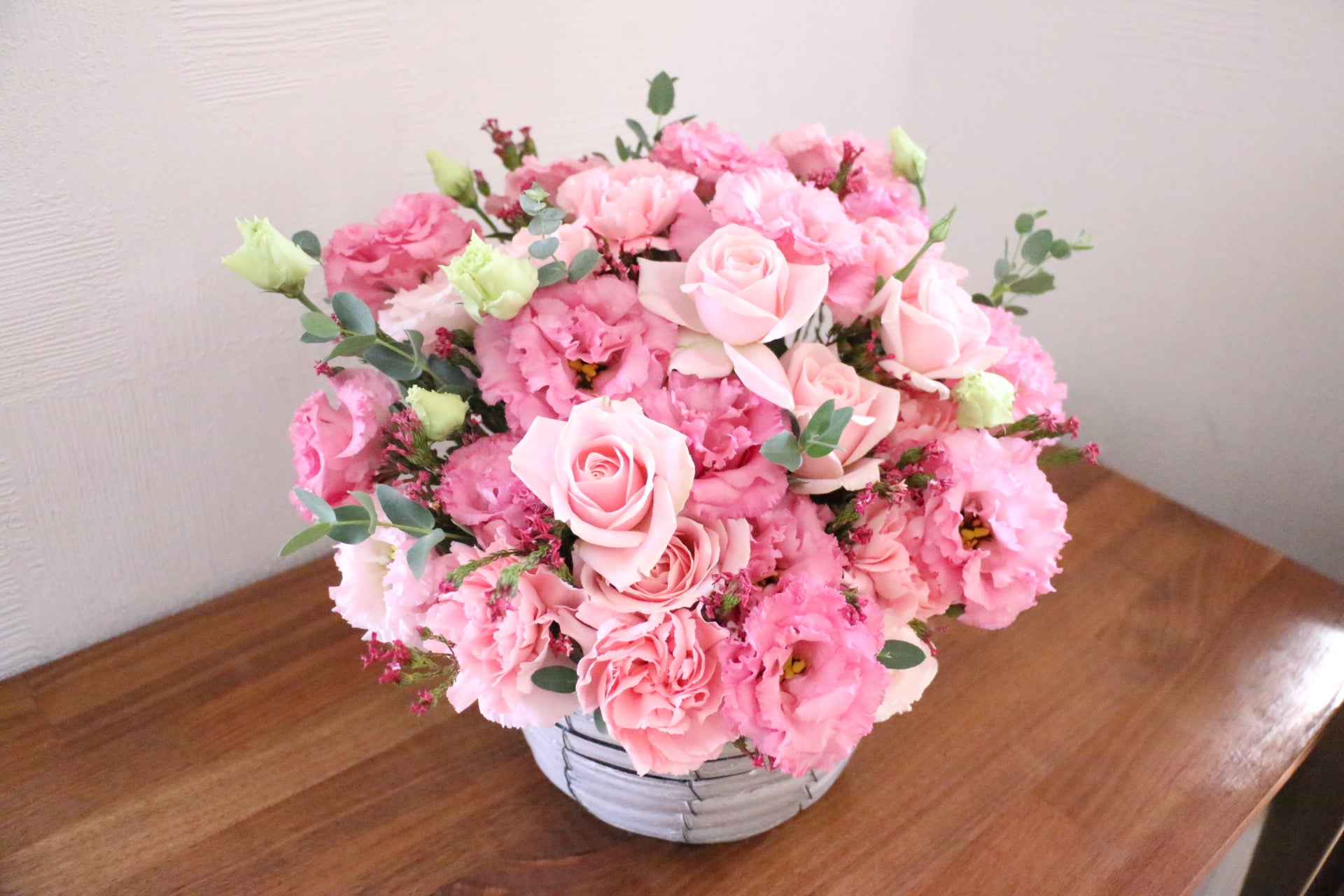 ピンク系のアレンジメント 12,000円 – 花・花束の通販サイト｜HanaTaku