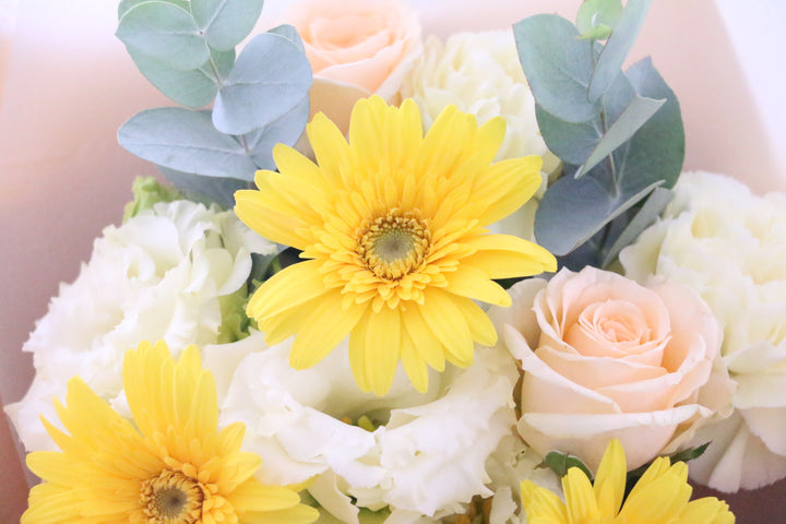 黄色ガーベラ入りの花束 Mサイズ 4,000円