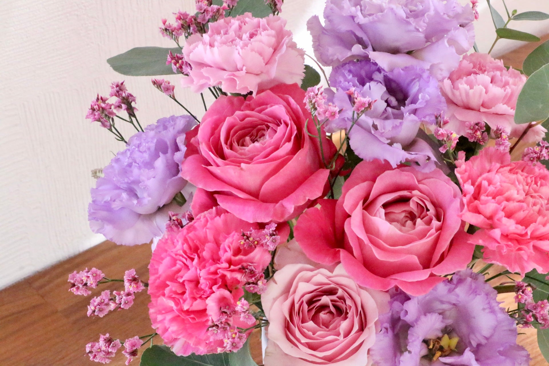 紫・ピンクのアレンジメント 6,000円 – 花・花束の通販サイト｜HanaTaku