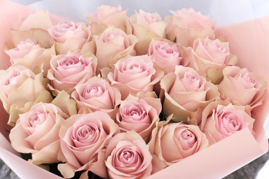 21本のピンク色のバラの花束-あなただけに尽くします