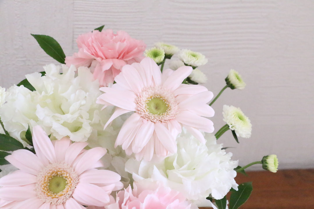 【供花】白色・ピンク色のお供えアレンジメント 4,000円