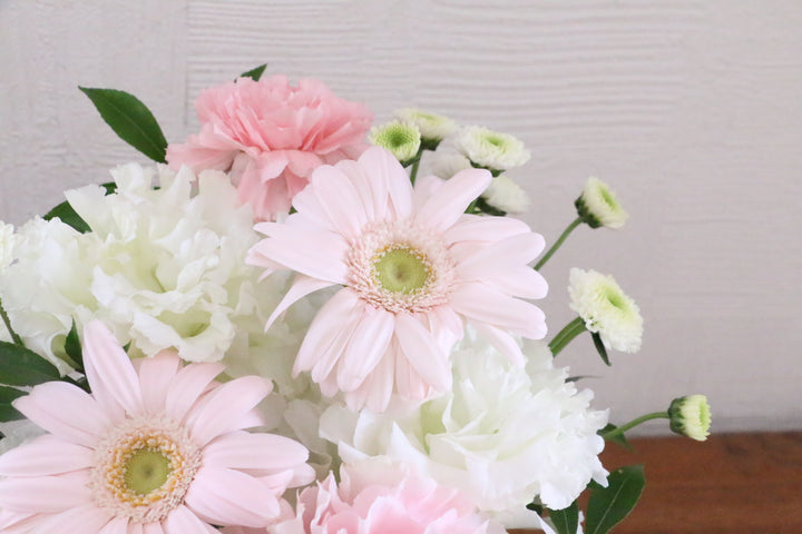 【供花】白色・ピンク色のお供えアレンジメント 4,000円