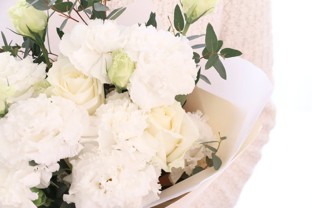 白・グリーンの花束 6,000円