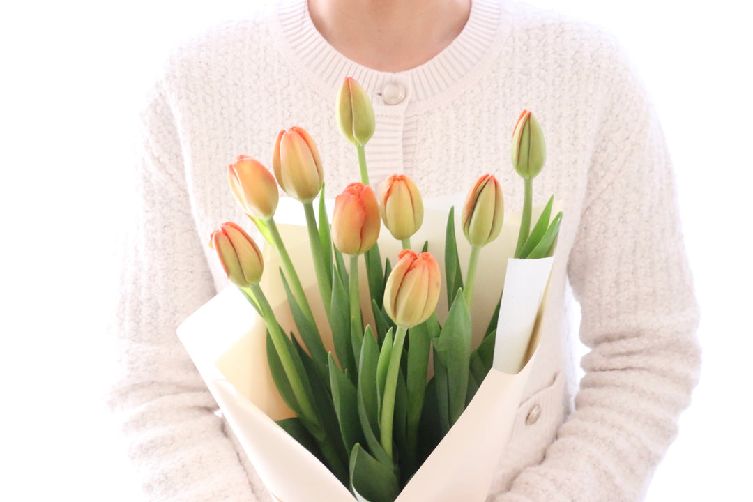 オレンジのチューリップの花束（9本）