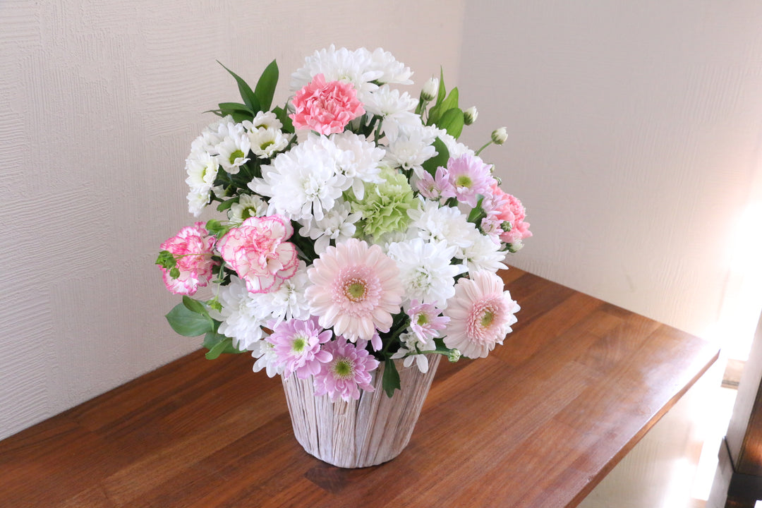 【供花】白色・ピンク色のお供えアレンジメント 8,000円