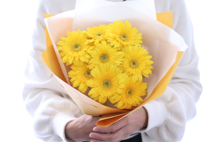 黄色のガーベラの花束（8本）-あなたの思いやりに感謝します
