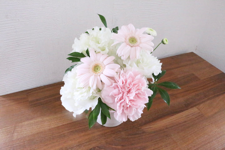 【供花】白色・ピンク色のお供えアレンジメント 3,000円