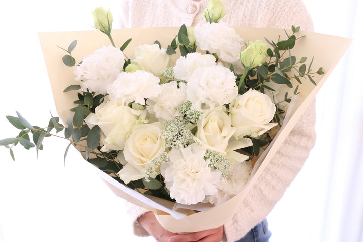 白・グリーンの花束 9,000円
