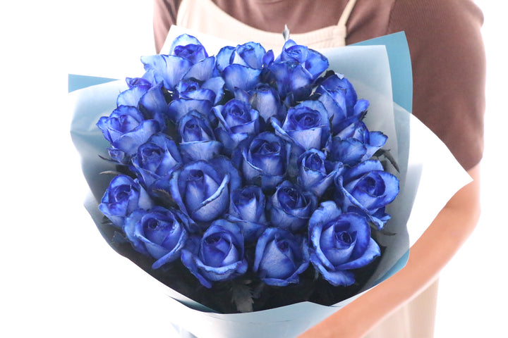 24本の青いバラの花束
