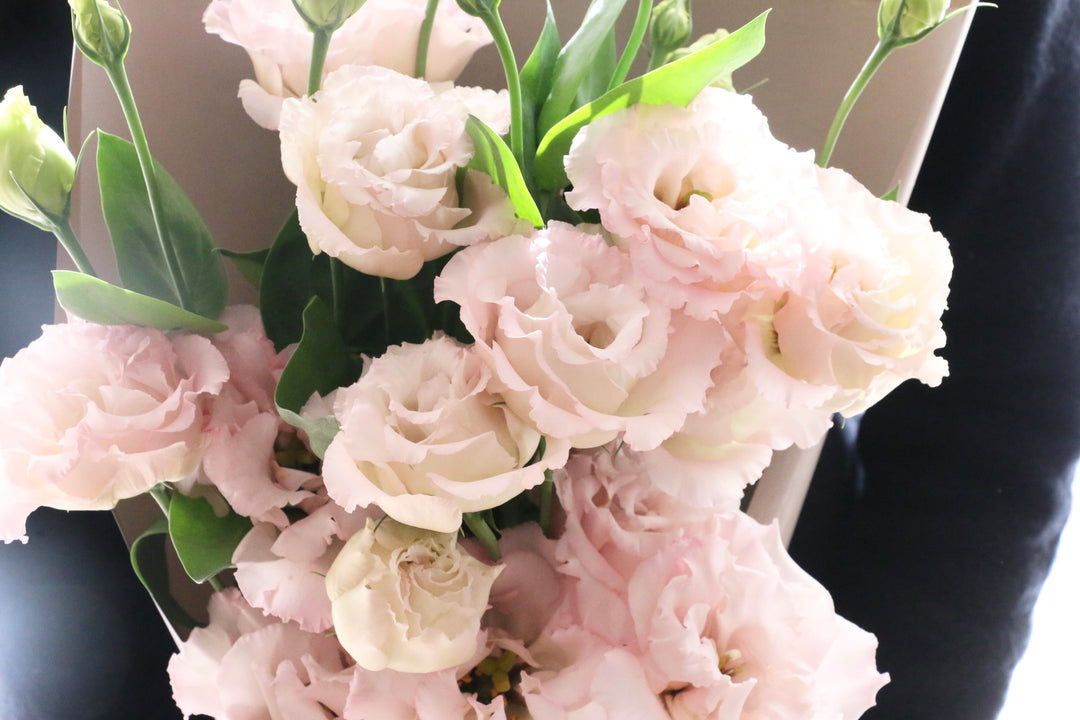 ピンク色のトルコキキョウの花束（5本）