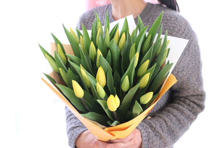 黄色のチューリップの花束（30本）