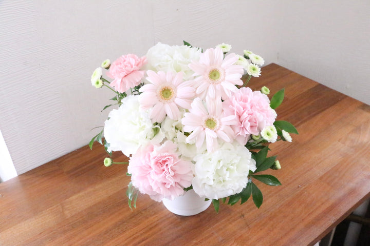 【供花】白色・ピンク色のお供えアレンジメント 5,000円